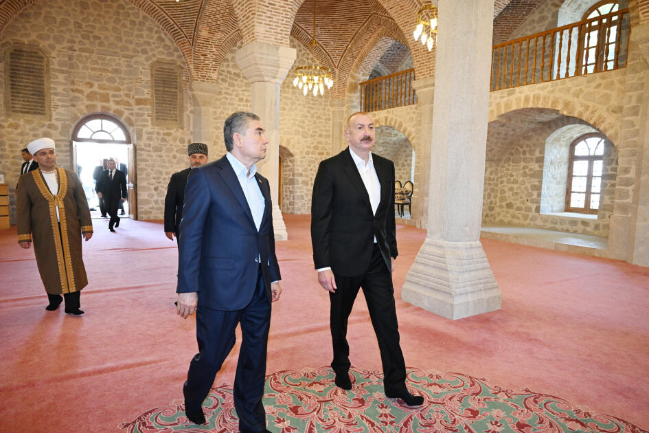 Президент Ильхам Алиев и председатель Халк Маслахаты Туркменистана посетили мечеть Юхары Говхар Ага в Шуше