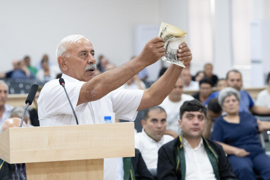 Ermənistan silahlı qüvvələri tərəfindən əsir və girov götürülmüş, xəsarətlər almış zərərçəkmişlər məhkəmədə ifadə veriblər