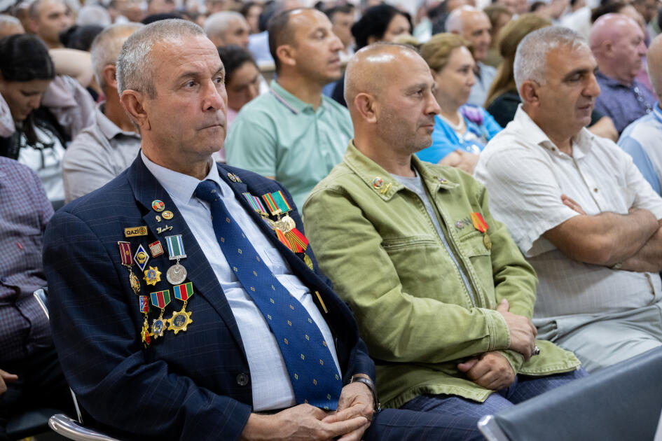 Ermənistan silahlı qüvvələri tərəfindən əsir və girov götürülmüş, xəsarətlər almış zərərçəkmişlər məhkəmədə ifadə veriblər