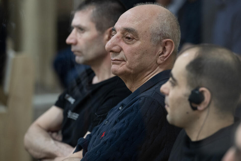 Ermənistan silahlı qüvvələri tərəfindən əsir və girov götürülmüş, xəsarətlər almış zərərçəkmişlər məhkəmədə ifadə veriblər