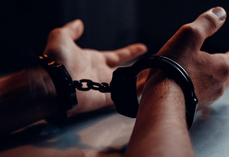 Bakıda çılpaq gəzən gənc saxlanıldı