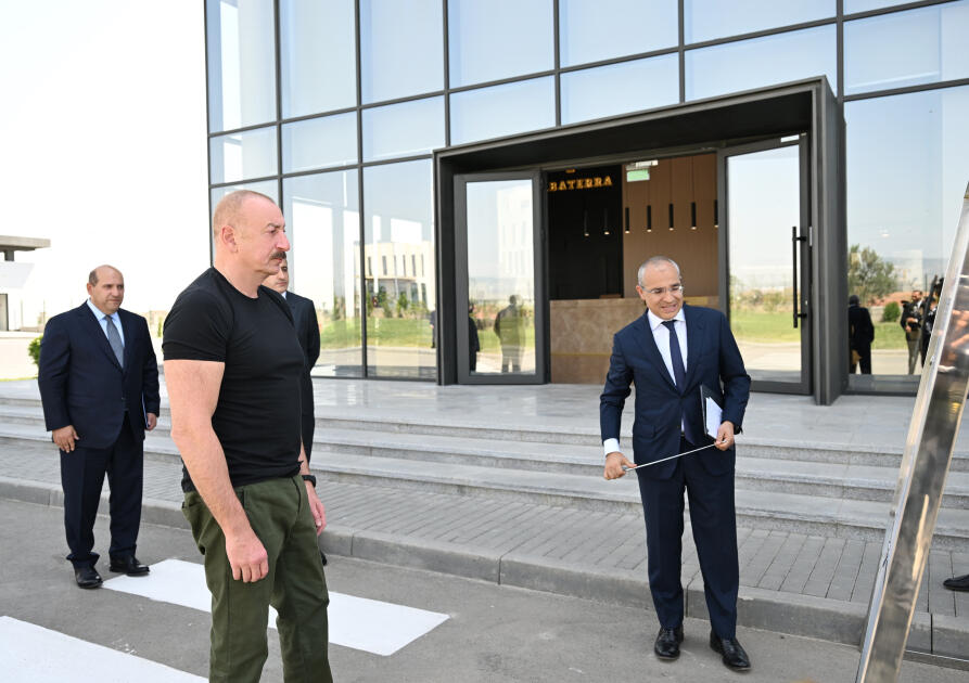 Президент Ильхам Алиев принял участие в открытии предприятия по производству табачных изделий в Агдамском промышленном парке