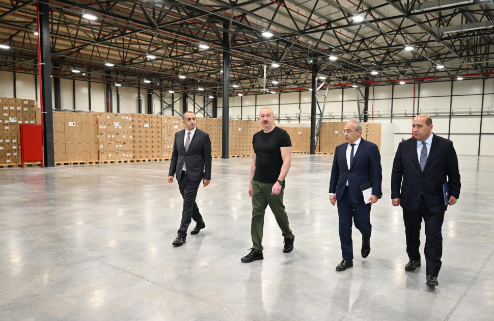 Президент Ильхам Алиев принял участие в открытии предприятия по производству табачных изделий в Агдамском промышленном парке
