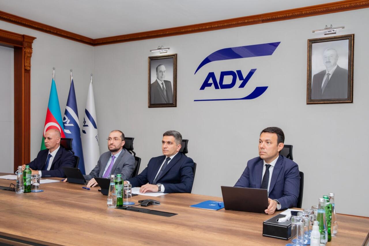 Азербайджан и Пакистан обсудили перспективы сотрудничества в ж/д сфере