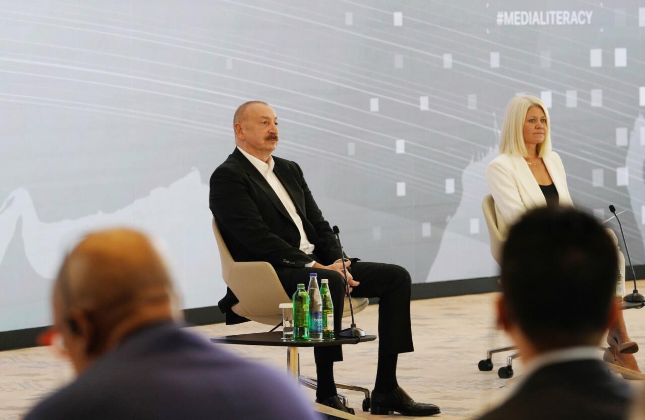 В Ханкенди состоялась встреча Президента Ильхама Алиева с участниками III Шушинского Глобального медиафорума