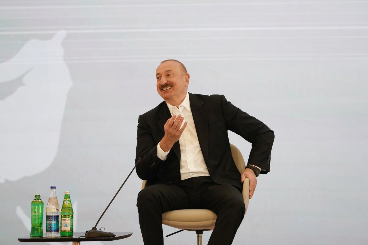 В Ханкенди состоялась встреча Президента Ильхама Алиева с участниками III Шушинского Глобального медиафорума