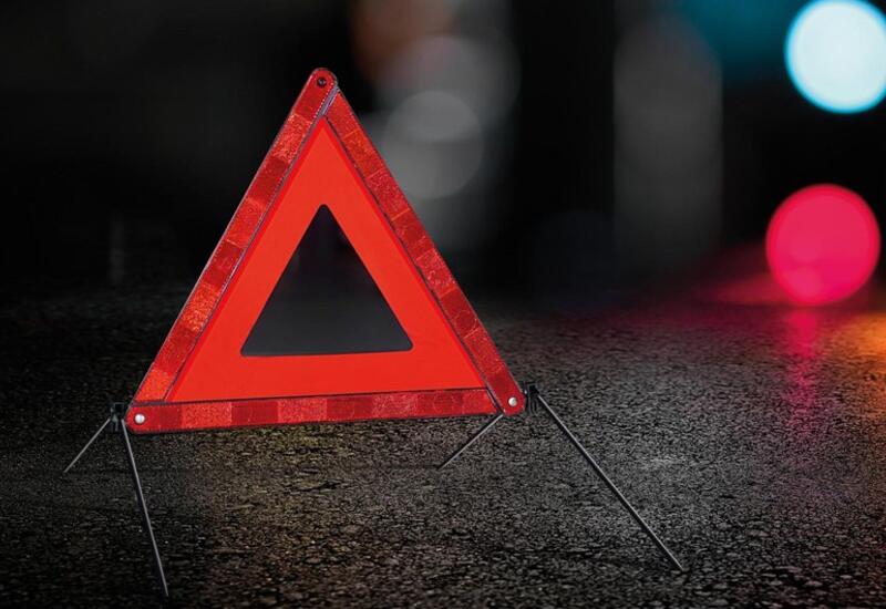 Bakıda iki avtomobil toqquşub