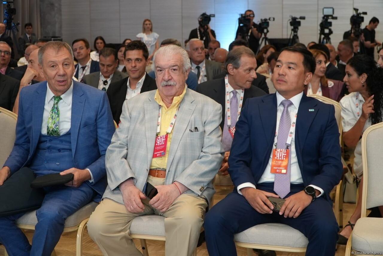 3-cü Şuşa Qlobal Media Forumu işinə davam edir