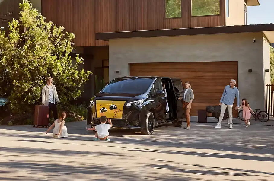 Faraday Future показал минивэн с большим наружным экраном