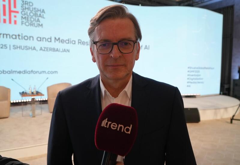Гендиректор Euronews высоко оценил развитие ИИ в Азербайджане