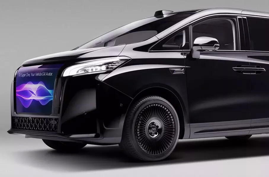 Faraday Future показал минивэн с большим наружным экраном