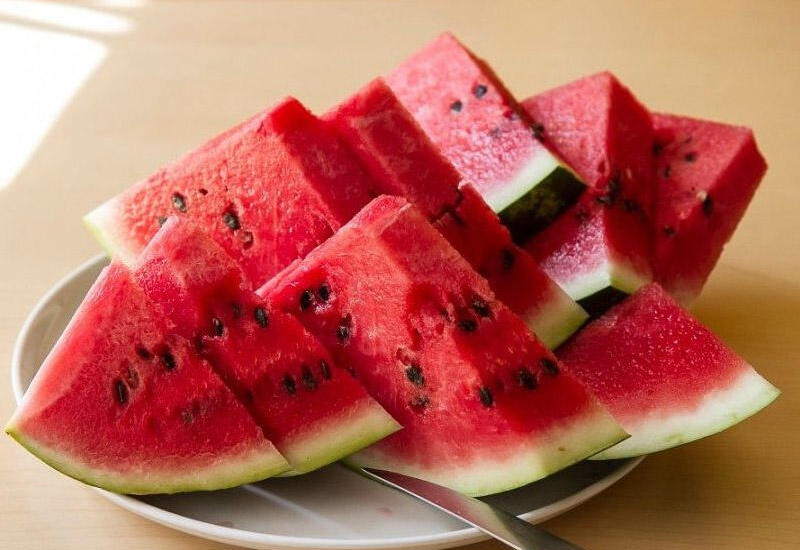 Qarpızı kəsmədən əvvəl mütləq bunu edin