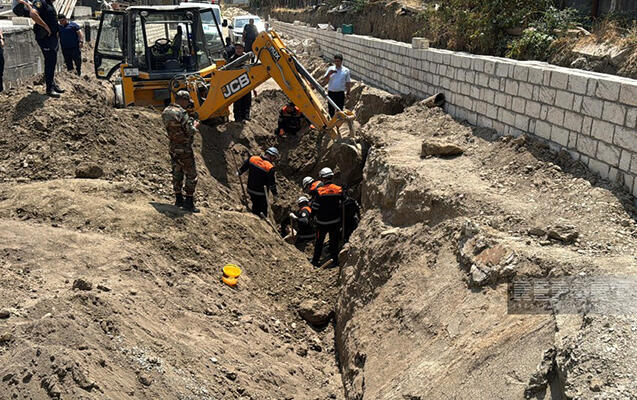 Delavec umrl po padcu iz tretjega nadstropja v Xırdalanu