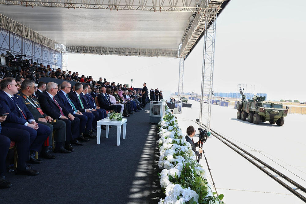 Азербайджан принял участие в открытии выставки "IDEF 2025" в Турции