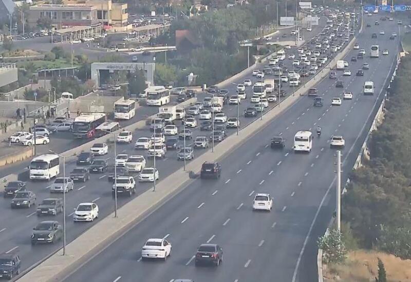 Bakının bir sıra yollarında tıxac var
