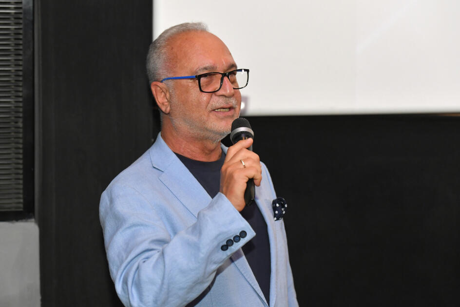 "Bir səfərin izi ilə - Fransa" sənədli filminin təqdimatı olub