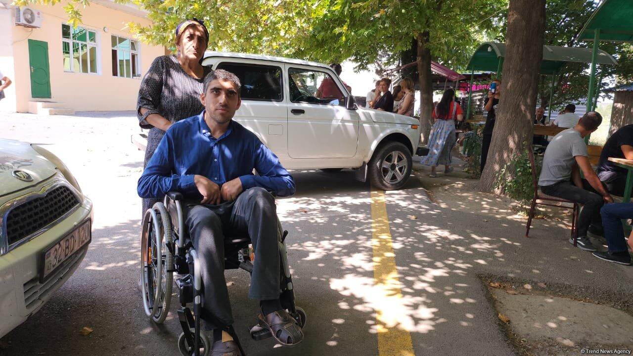 В село Гасанриз Агдеринского района возвращается очередная группа бывших вынужденных переселенцев