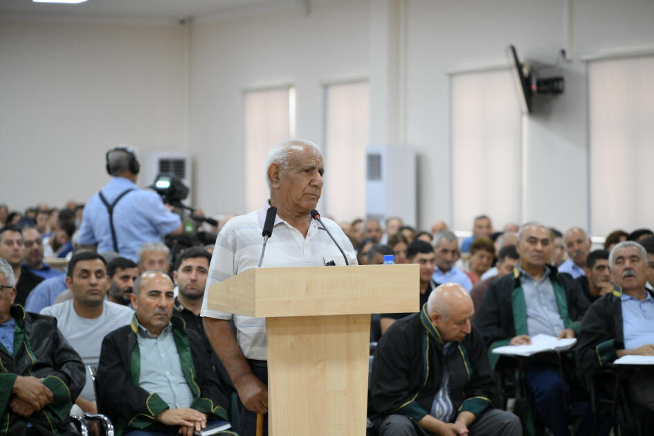 Ermənistan silahlı qüvvələrinin hücumları nəticəsində yaralanmış, mülklərini itirmiş, əsirlikdə və girovluqda olmuş zərərçəkmiş şəxslər məhkəmədə ifadə veriblər