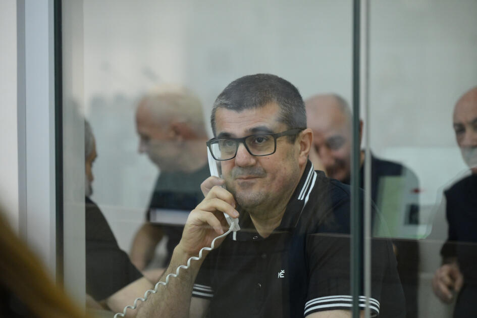 Ermənistan silahlı qüvvələrinin hücumları nəticəsində yaralanmış, mülklərini itirmiş, əsirlikdə və girovluqda olmuş zərərçəkmiş şəxslər məhkəmədə ifadə veriblər