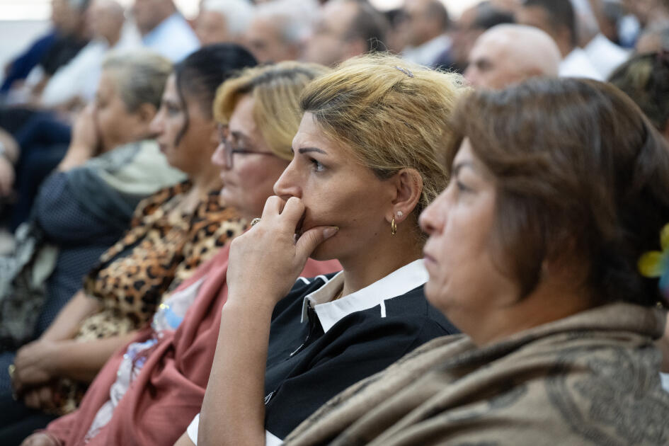 Ermənistan silahlı qüvvələrinin hücumları nəticəsində yaralanmış, mülklərini itirmiş, əsirlikdə və girovluqda olmuş zərərçəkmiş şəxslər məhkəmədə ifadə veriblər