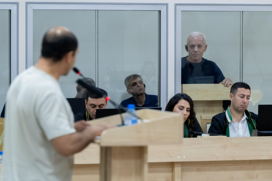 Ermənistan silahlı qüvvələrinin hücumları nəticəsində yaralanmış, mülklərini itirmiş, əsirlikdə və girovluqda olmuş zərərçəkmiş şəxslər məhkəmədə ifadə veriblər