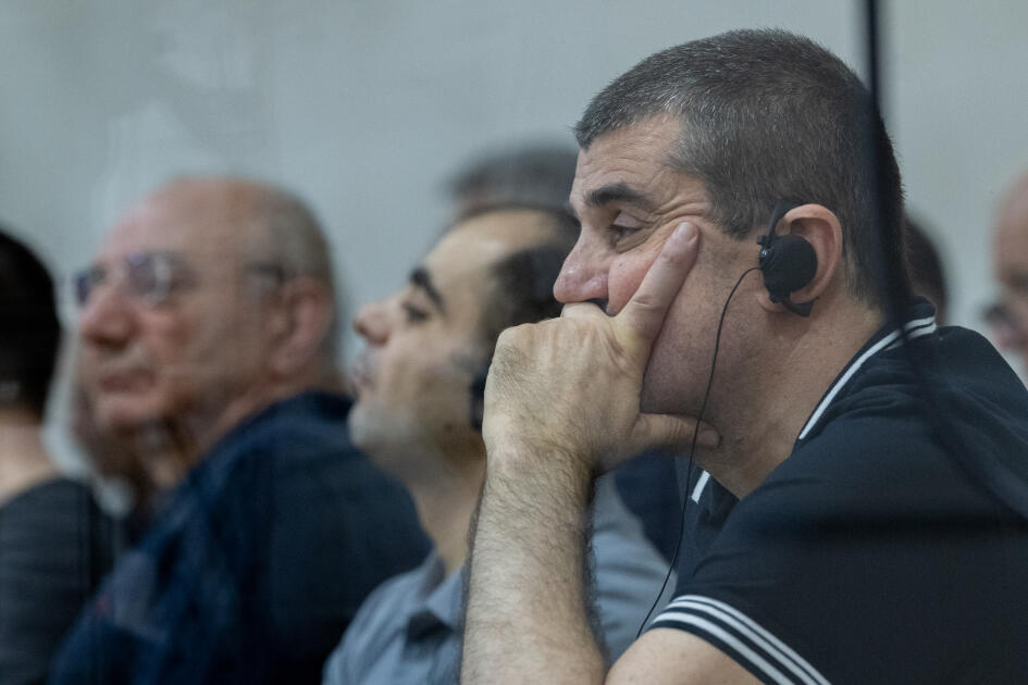 Ermənistan silahlı qüvvələrinin hücumları nəticəsində yaralanmış, mülklərini itirmiş, əsirlikdə və girovluqda olmuş zərərçəkmiş şəxslər məhkəmədə ifadə veriblər