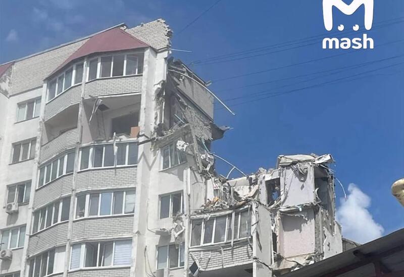 Часть жилого дома обвалилась после взрыва в России