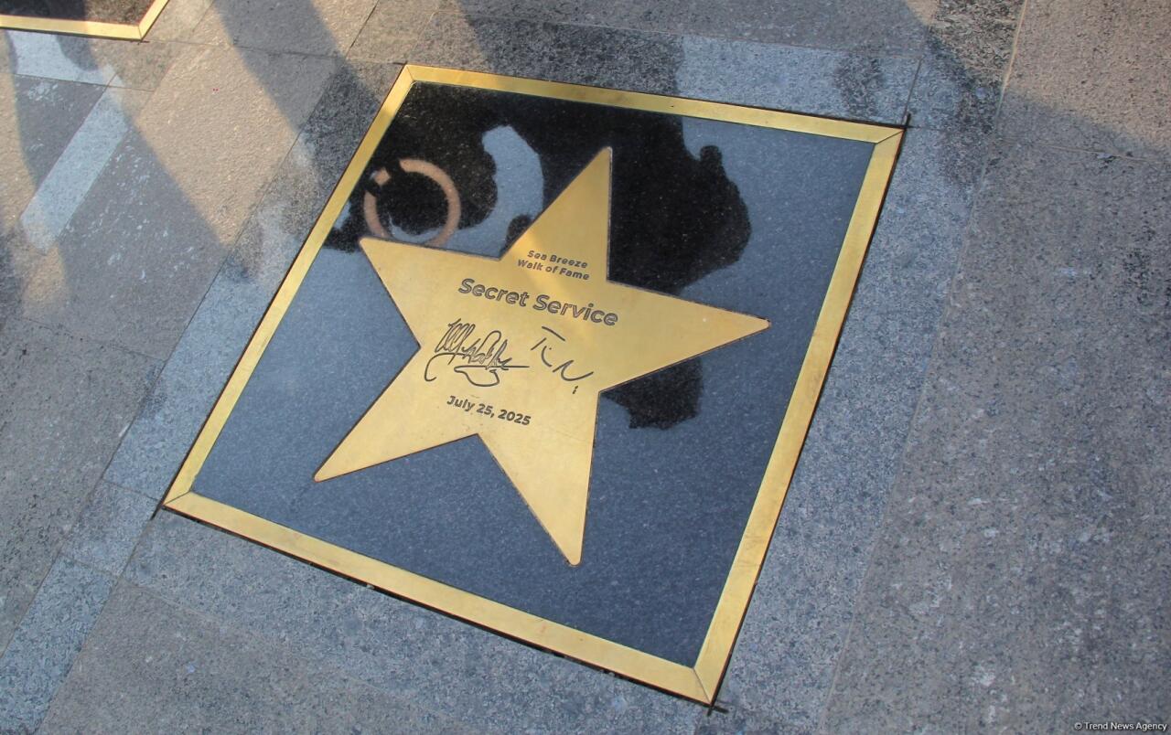 Сразу пять звезд-легенд 80-90-х зажглись на Walk of Fame в Баку