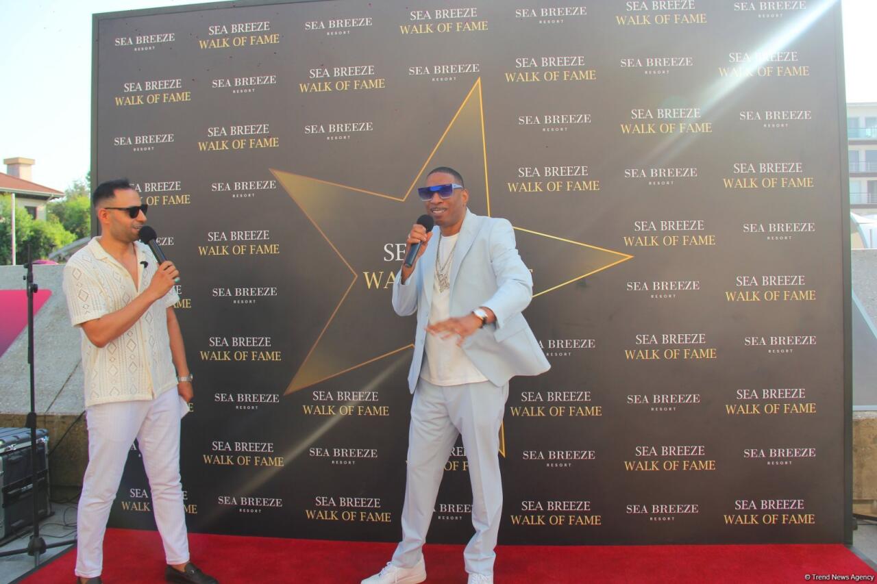 Сразу пять звезд-легенд 80-90-х зажглись на Walk of Fame в Баку