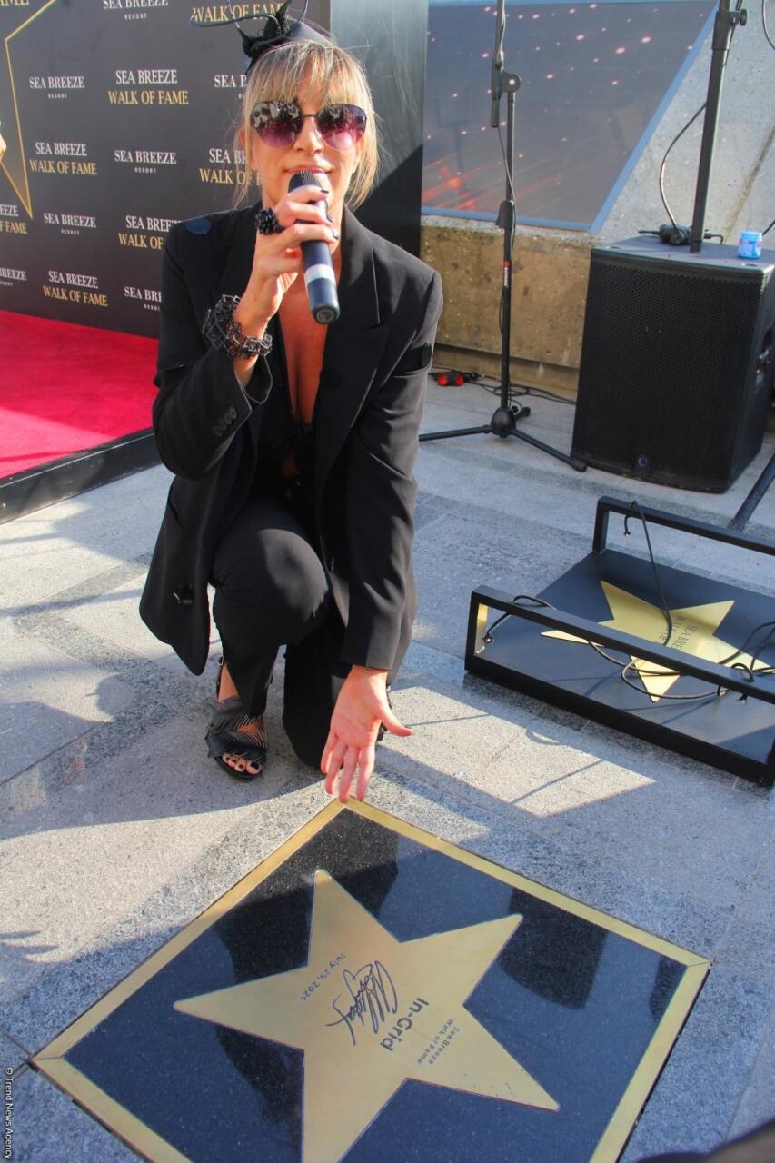 Сразу пять звезд-легенд 80-90-х зажглись на Walk of Fame в Баку