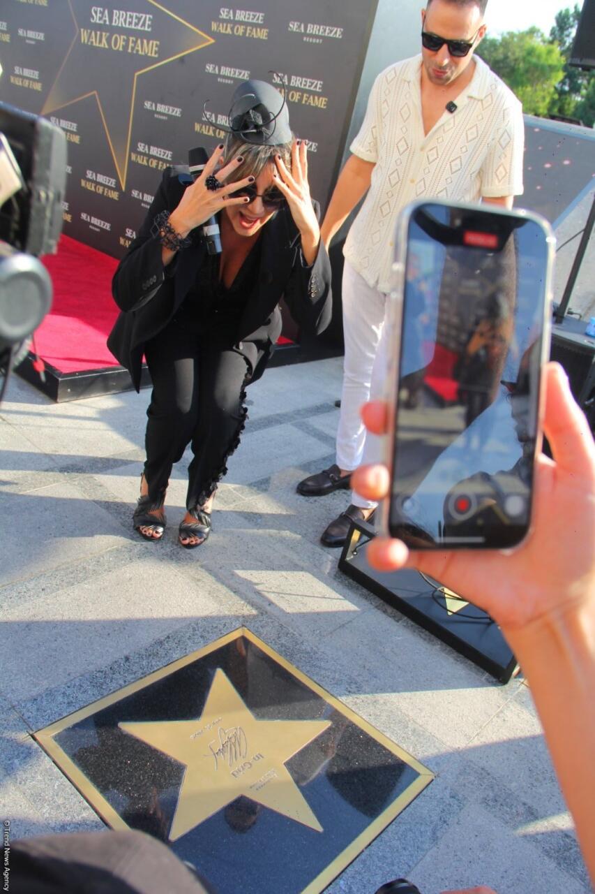 Сразу пять звезд-легенд 80-90-х зажглись на Walk of Fame в Баку