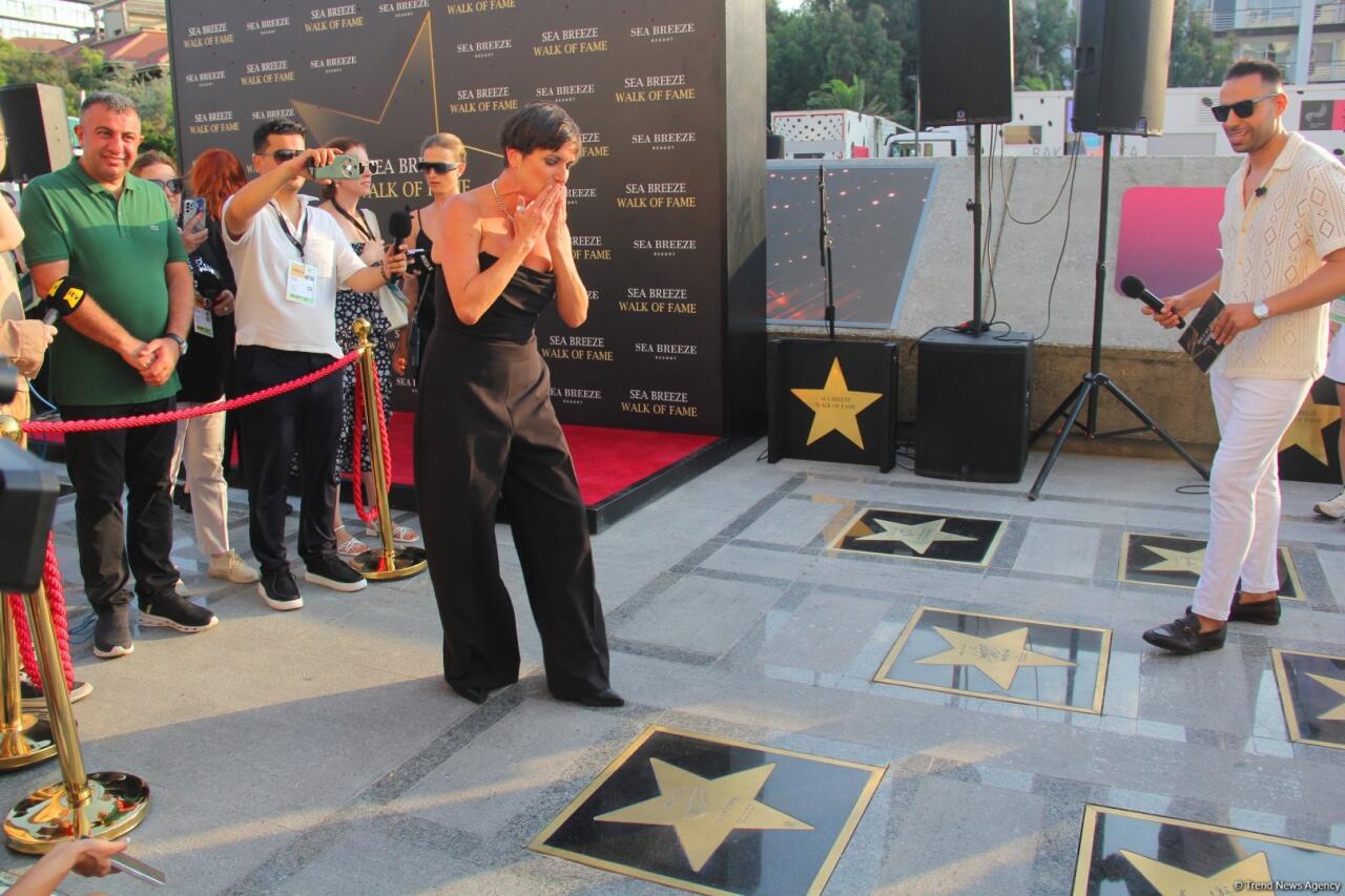 Сразу пять звезд-легенд 80-90-х зажглись на Walk of Fame в Баку