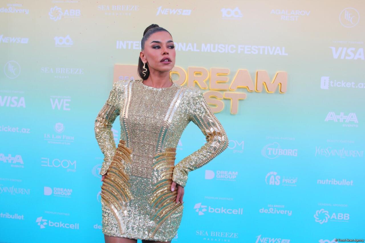 Финальный аккорд Dream Fest 2025 в Баку – звезды современной молодежи на бирюзовой дорожке