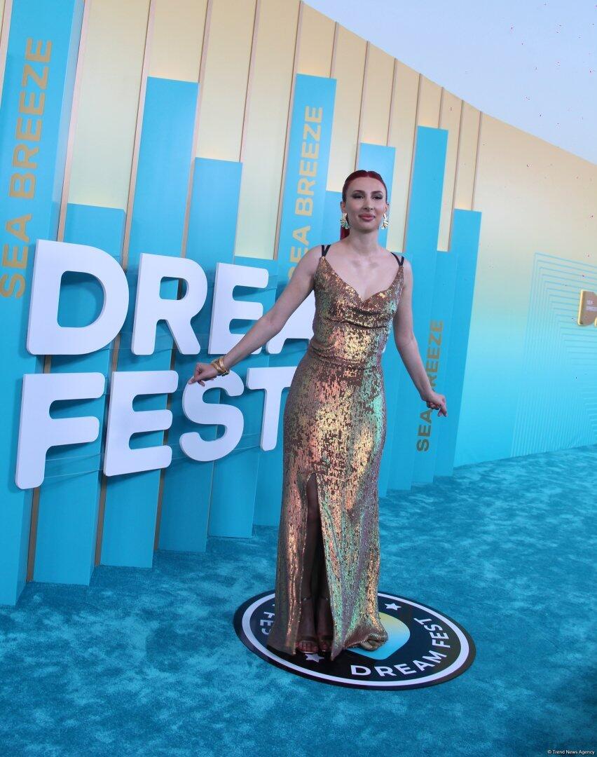 Финальный аккорд Dream Fest 2025 в Баку – звезды современной молодежи на бирюзовой дорожке