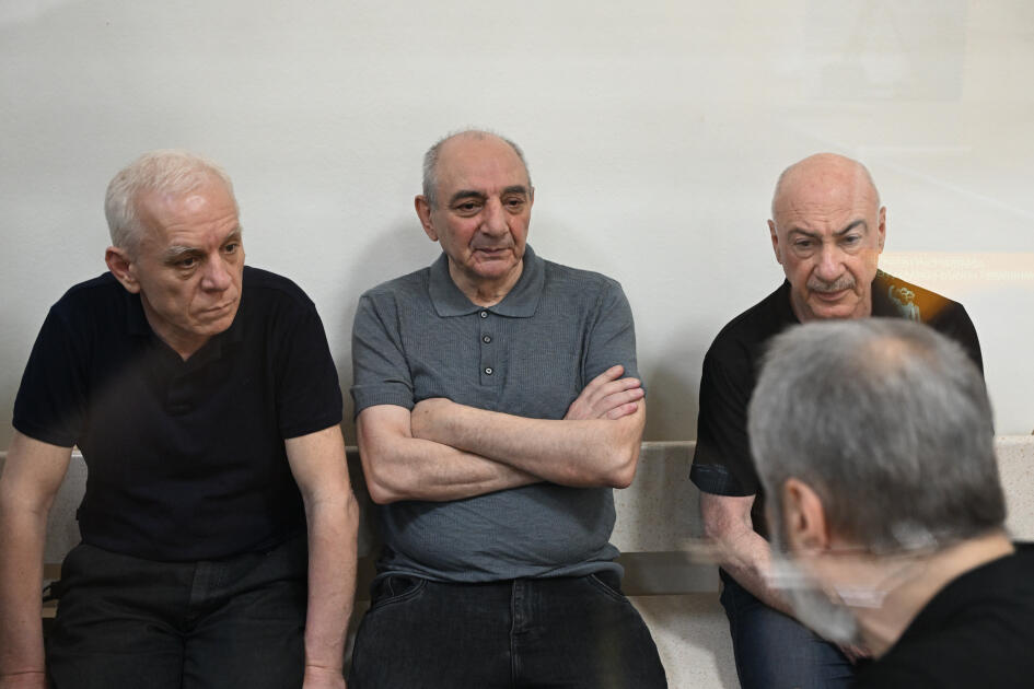 Ermənistan silahlı qüvvələrinin hücumları nəticəsində yaralanmış, əsirlikdə və girovluqda işgəncələrə məruz qalmış, mina qurbanı olmuş şəxslər məhkəmədə ifadə veriblər