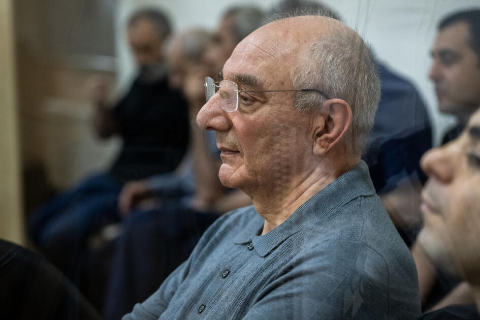 Ermənistan silahlı qüvvələrinin hücumları nəticəsində yaralanmış, əsirlikdə və girovluqda işgəncələrə məruz qalmış, mina qurbanı olmuş şəxslər məhkəmədə ifadə veriblər