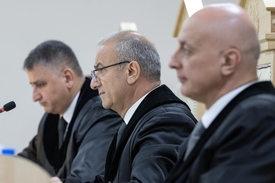 Ermənistan silahlı qüvvələrinin hücumları nəticəsində yaralanmış, əsirlikdə və girovluqda işgəncələrə məruz qalmış, mina qurbanı olmuş şəxslər məhkəmədə ifadə veriblər