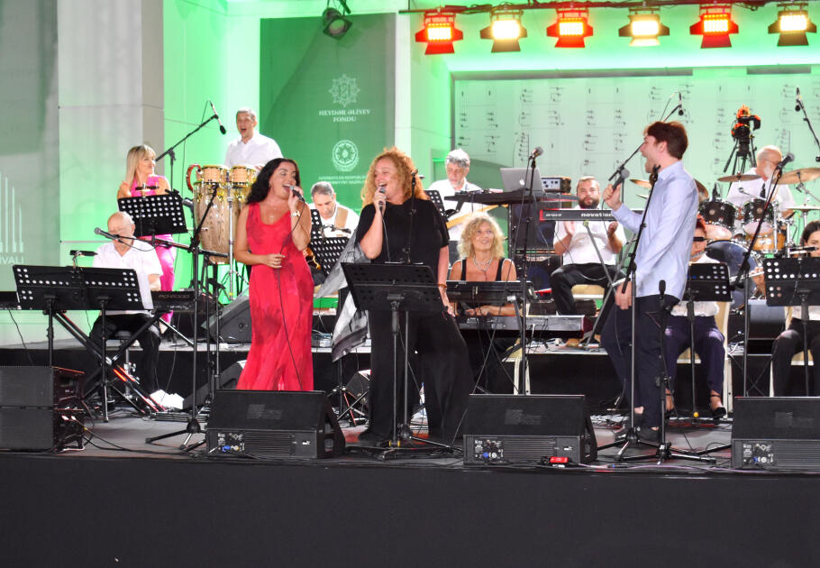 Qəbələ festivalında “Tbilisi Big Band” musiqi qrupu enerji dolu çıxışı ilə musiqisevərləri sevindirib