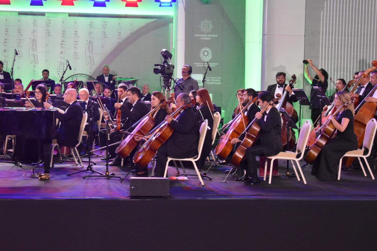 XIV Qəbələ Beynəlxalq Musiqi Festivalı başa çatıb