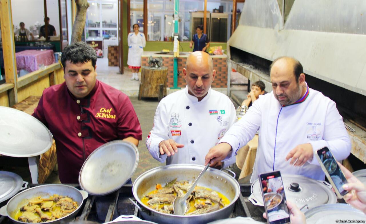 В Şuşa Qalası состоялась презентация блюд карабахской кухни для гостей Pastry & Bakery Chefs Baku Cup 2025