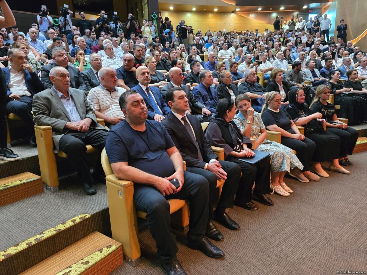 Bakıda görkəmli muğam ifaçısı Arif Babayevlə vida mərasimi keçirilib