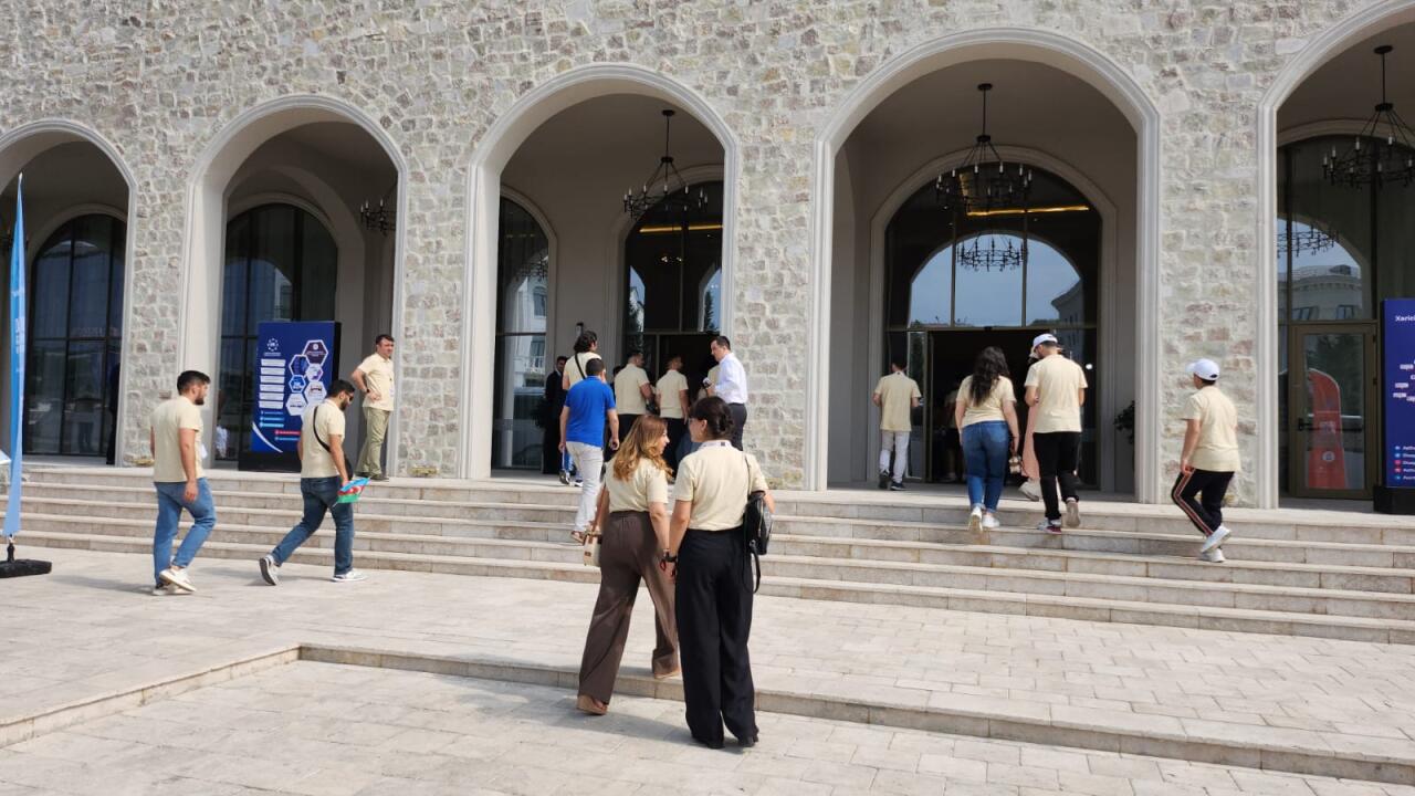 В Ханкенди проходит церемония открытия VI Летнего лагеря диаспорской молодежи