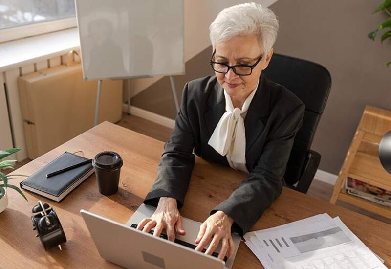 Врач назвала полезные привычки для офисного работника для здоровья спины и глаз