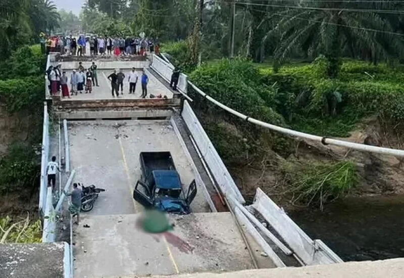 В Китае рухнул подвесной мост
