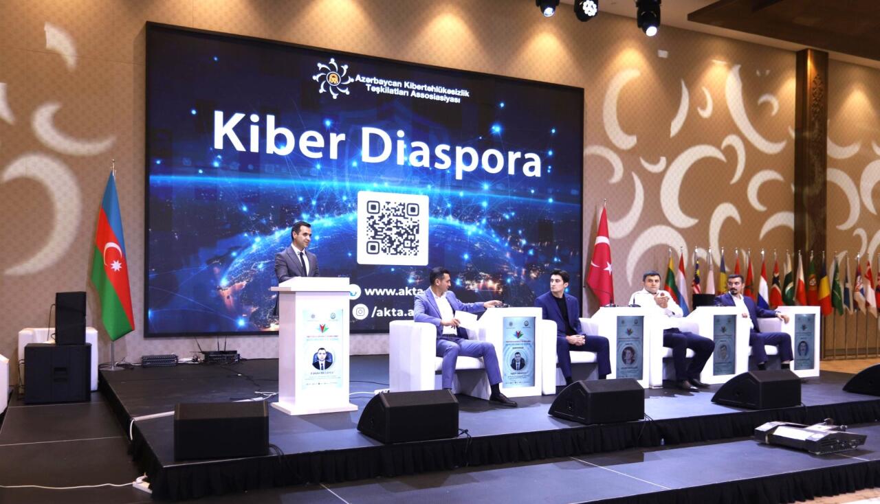 Xankəndidə diaspor gəncləri ilə qlobal miqyaslı virtual icma və şəbəkələşmə mövzusunda müzakirələr aparılıb