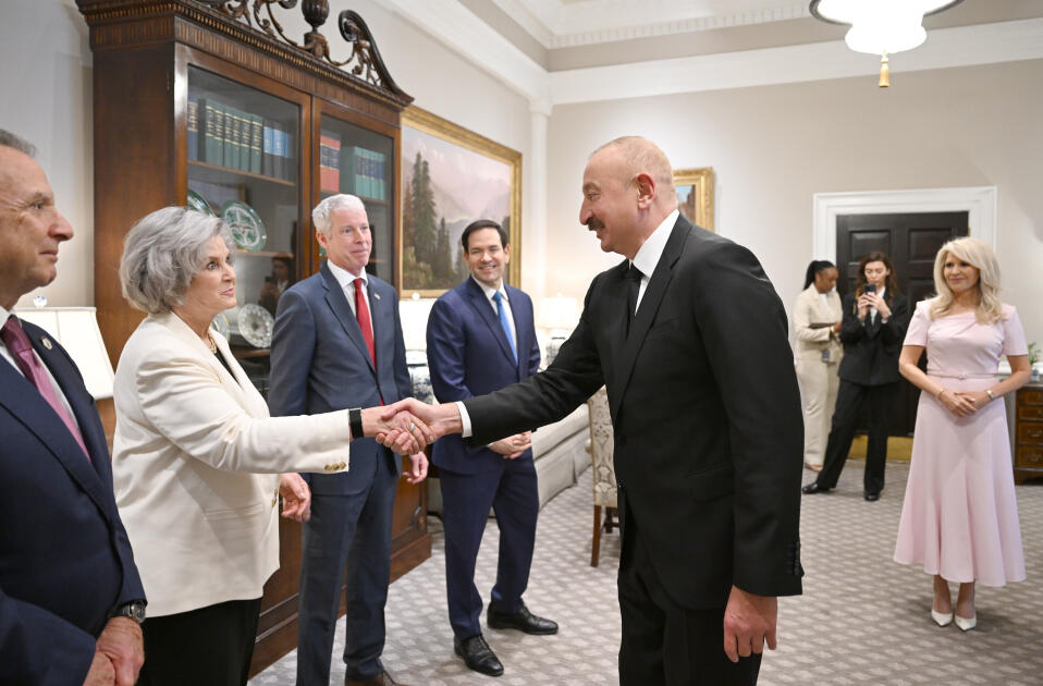 Президент Ильхам Алиев прибыл в Белый Дом