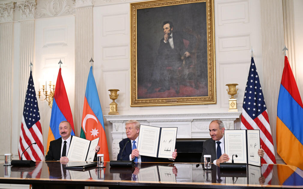 Azərbaycan Prezidentinin və Ermənistanın Baş nazirinin Vaşinqton şəhərində keçirilmiş görüşünə dair Birgə Bəyannamə imzalanıb