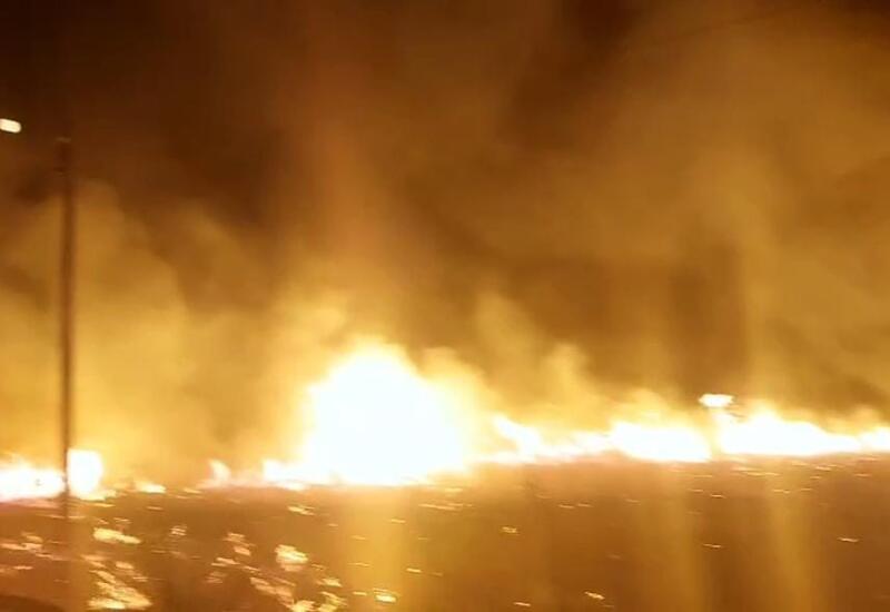 В Агдаме вспыхнул сильный пожар