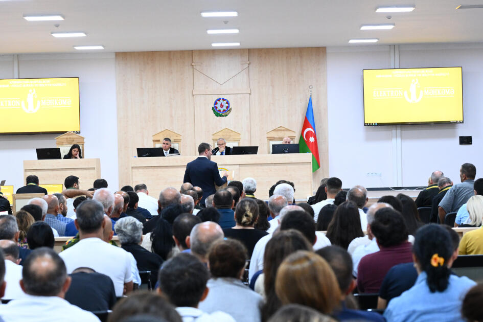 Ermənistan silahlı qüvvələrinin hücumları nəticəsində doğmaları öldürülmüş, yaralanmış, mina qurbanı olmuş, əsirlikdə və girovluqda işgəncələrə məruz qalmış şəxslər məhkəmədə ifadə veriblər