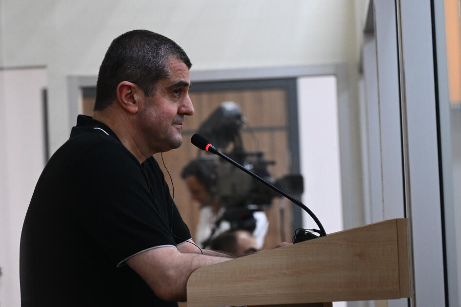 Ermənistan silahlı qüvvələrinin hücumları nəticəsində doğmaları öldürülmüş, yaralanmış, mina qurbanı olmuş, əsirlikdə və girovluqda işgəncələrə məruz qalmış şəxslər məhkəmədə ifadə veriblər